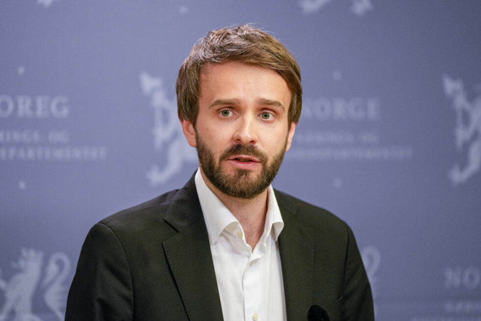 Næringsminister Jan Christian Vestre vil fjerne brukthandelloven.