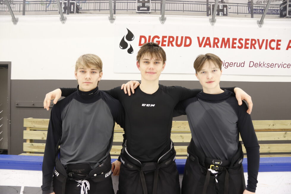 Alexander Baanerud (t.v), Herman Imre Sem Hexeberg, og Jonas Tørmoen fikk debutere i storseier.