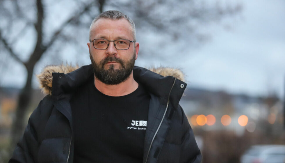 Kommunen likte ikke at Bengt Jørgensen signerte en mail med Kill Buljo. De engasjerte vektere til å passe på brannstasjonen, og vurderte å anmelde Jørgensen for trusler.