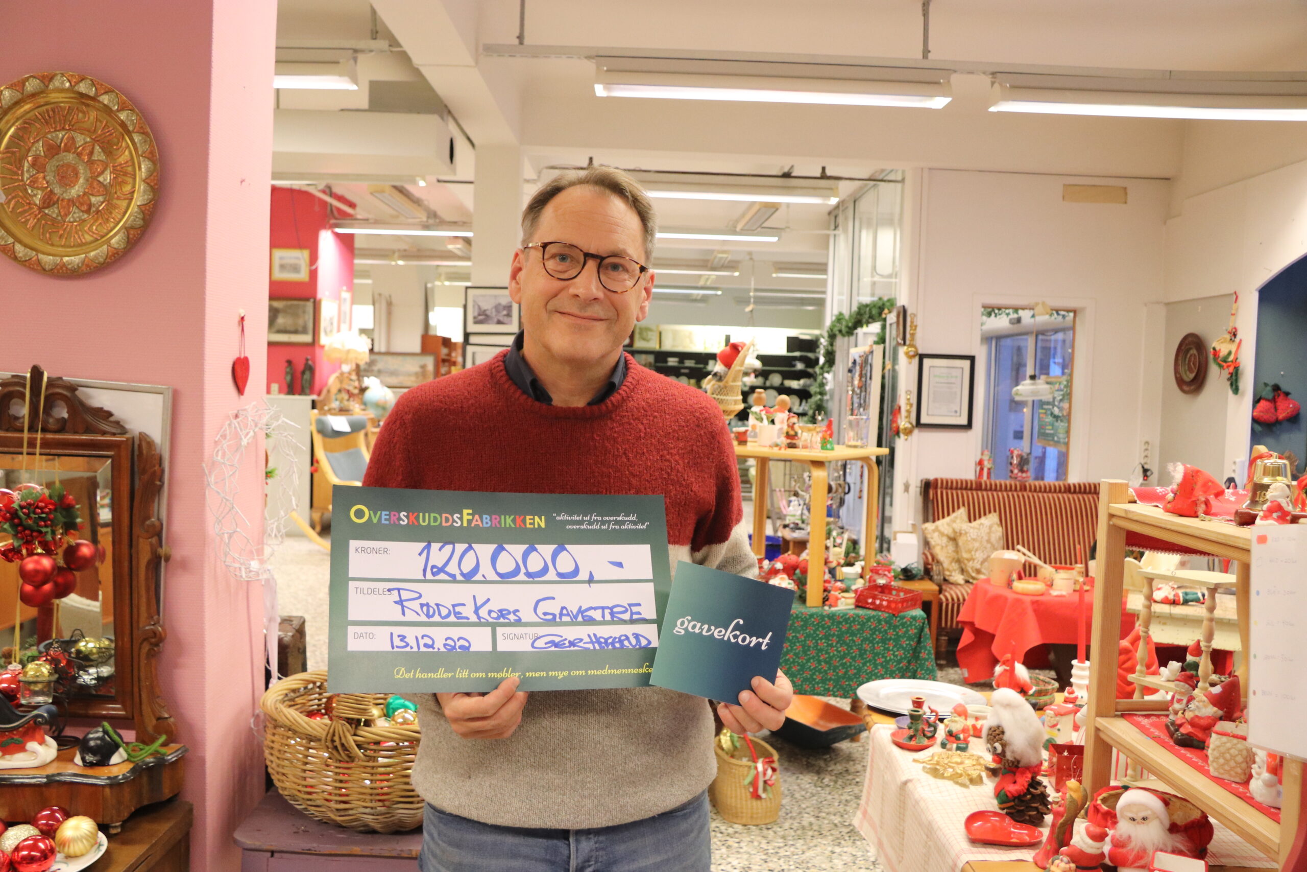 Geir Hagerud er stolt av å kunne bidra med 120 000 kroner.