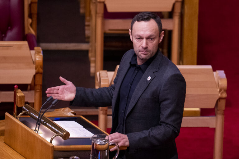 Torgeir Knag Fylkesnes (SV) under den muntlige spørretimen på Stortinget i Oslo onsdag.