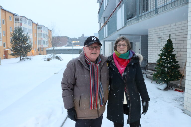 Kjell Arne og Ingrid Hanssen er blant dem som har sikret seg leilighet i sentrum. Det kommer bare til å bli vanskeligere med åra, tror Frp-politiker Kjell Arne Hanssen.