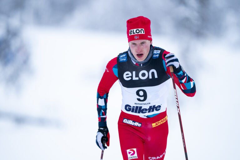 Jonas Vika, med sterke røtter til Kongsvinger, sikret seg gull på fellesstarten i U23-VM i Canada.