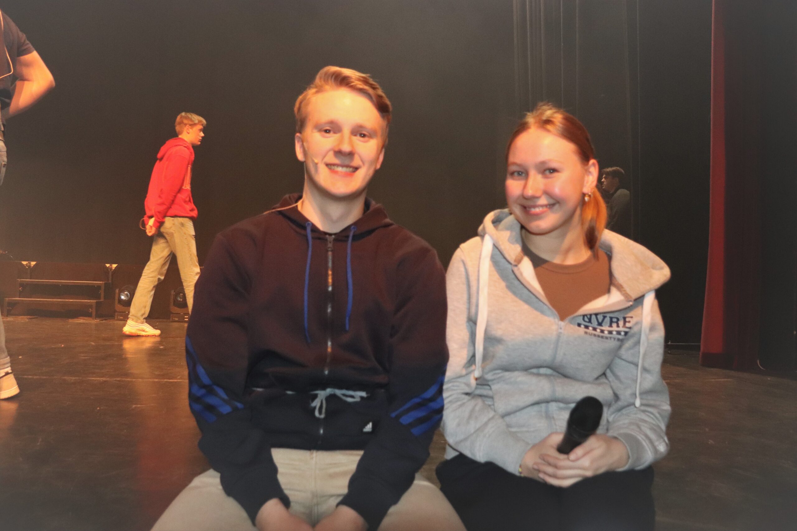 Eskil Johansen og revysjef Therese Gjermshus kjenner at det kiler i magen før årets russerevy.