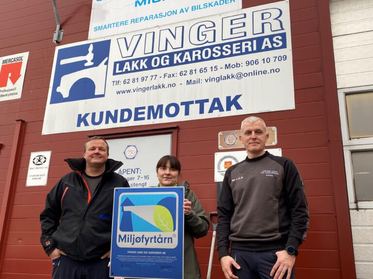 Robert Nygård (t.v.), ordfører Eli Wathne og Sinisa Veselica.