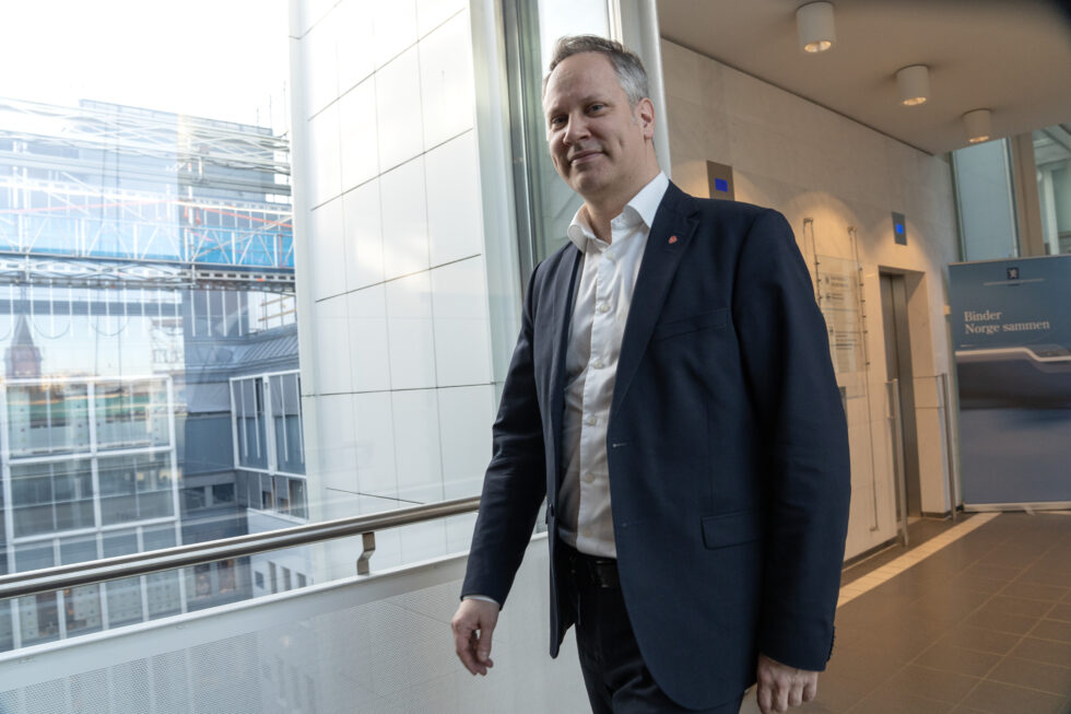 Samferdselsminister Jon-Ivar Nygård (Ap) i Samferdselsdepartementet.