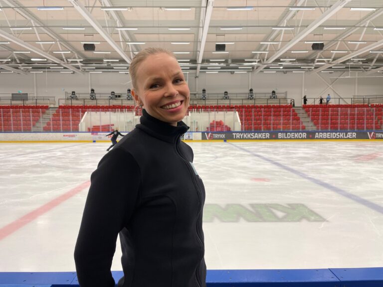 Heidi Østmoen fra Kongsvinger trives med kombinasjonen som utøver og trener.