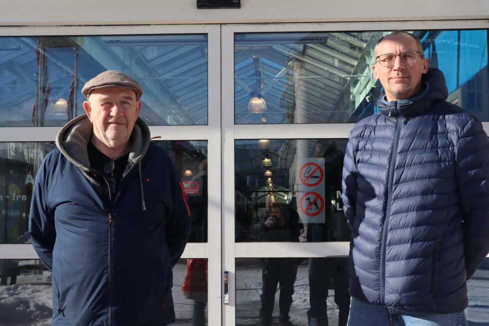 Johnny Fjeld og Karl Martin Amundsen i Vinger Blues & rock club er klare med programmet for Markensblues i gågata.