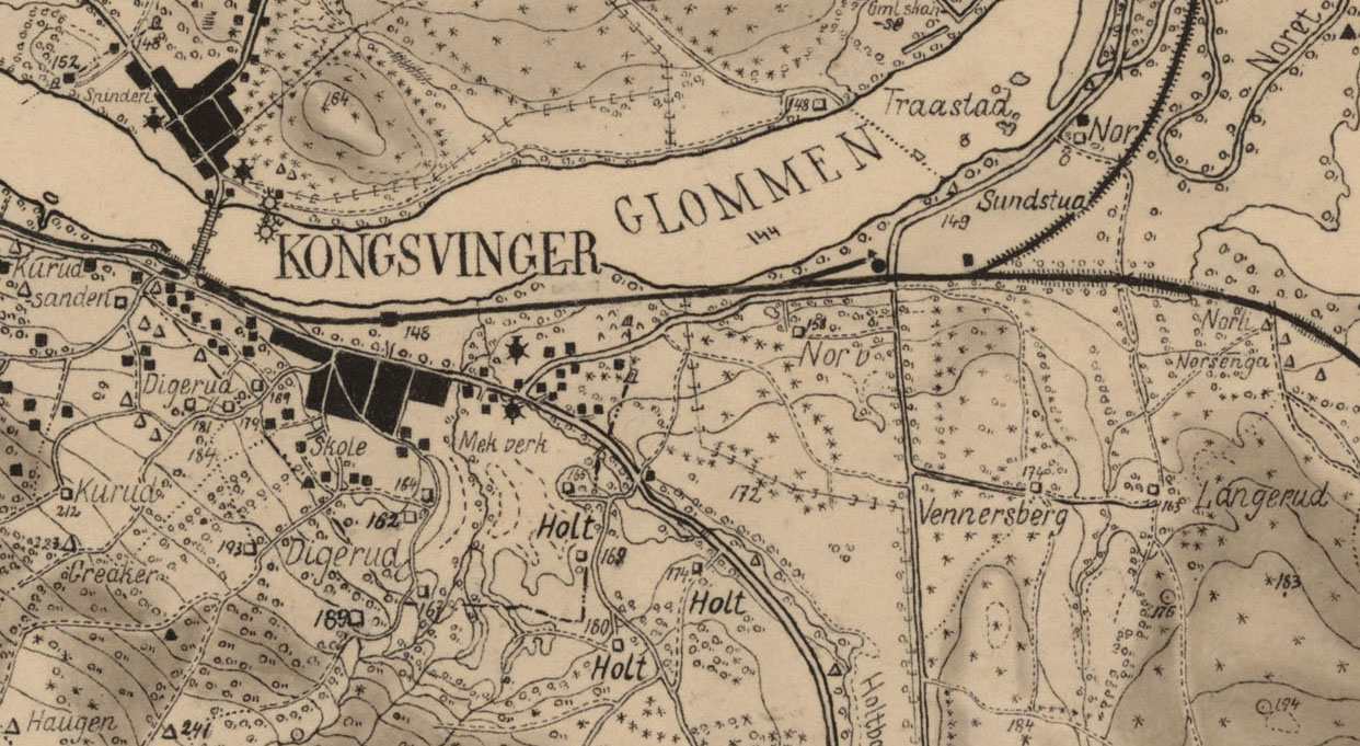 Dette kartet fra 1916 viser Norskogen og området mellom Kongevegen, ARKO-vegen og Glomma. Sundstedet over Glomma er markert og det er få hus som er bygget på denne tiden