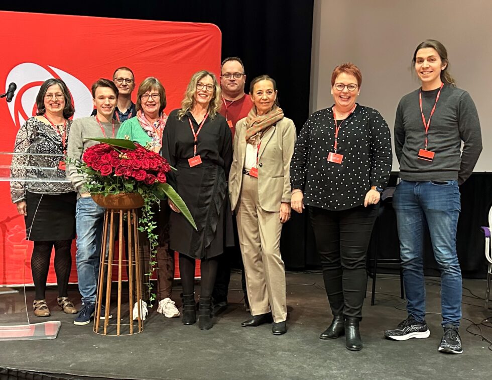 Fra venstre: Christina Lyle, Stian Sønsterud, Tom Svarva, Unn Bjørklund, Minja Tea Dzamarija, Alf-Tore Pedersen, Reidun Thøger-Andresen, Elin Såheim Bjørkli og Kristian Snare Strand.