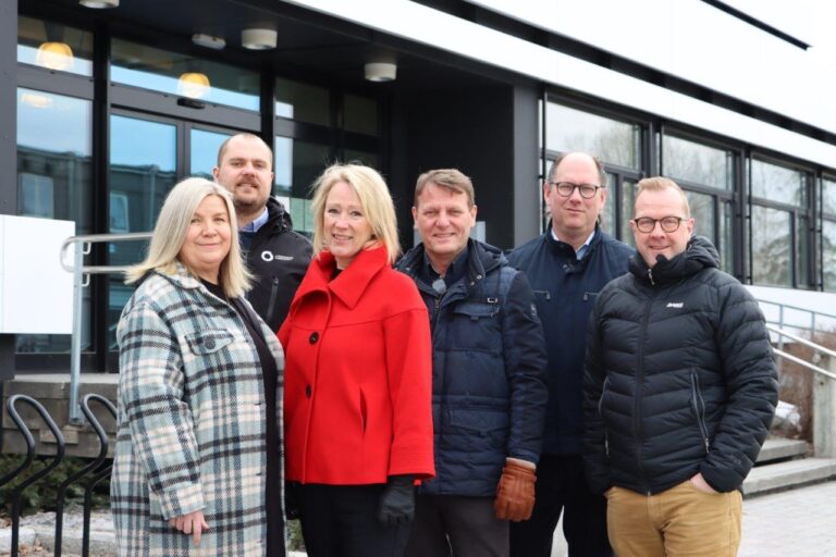 Else Malin Holt (t.v.), Lars Solbu, Lena Godnes, Jon Egil Pettersen, Morten Ørbeck og Vegard Herlyng.