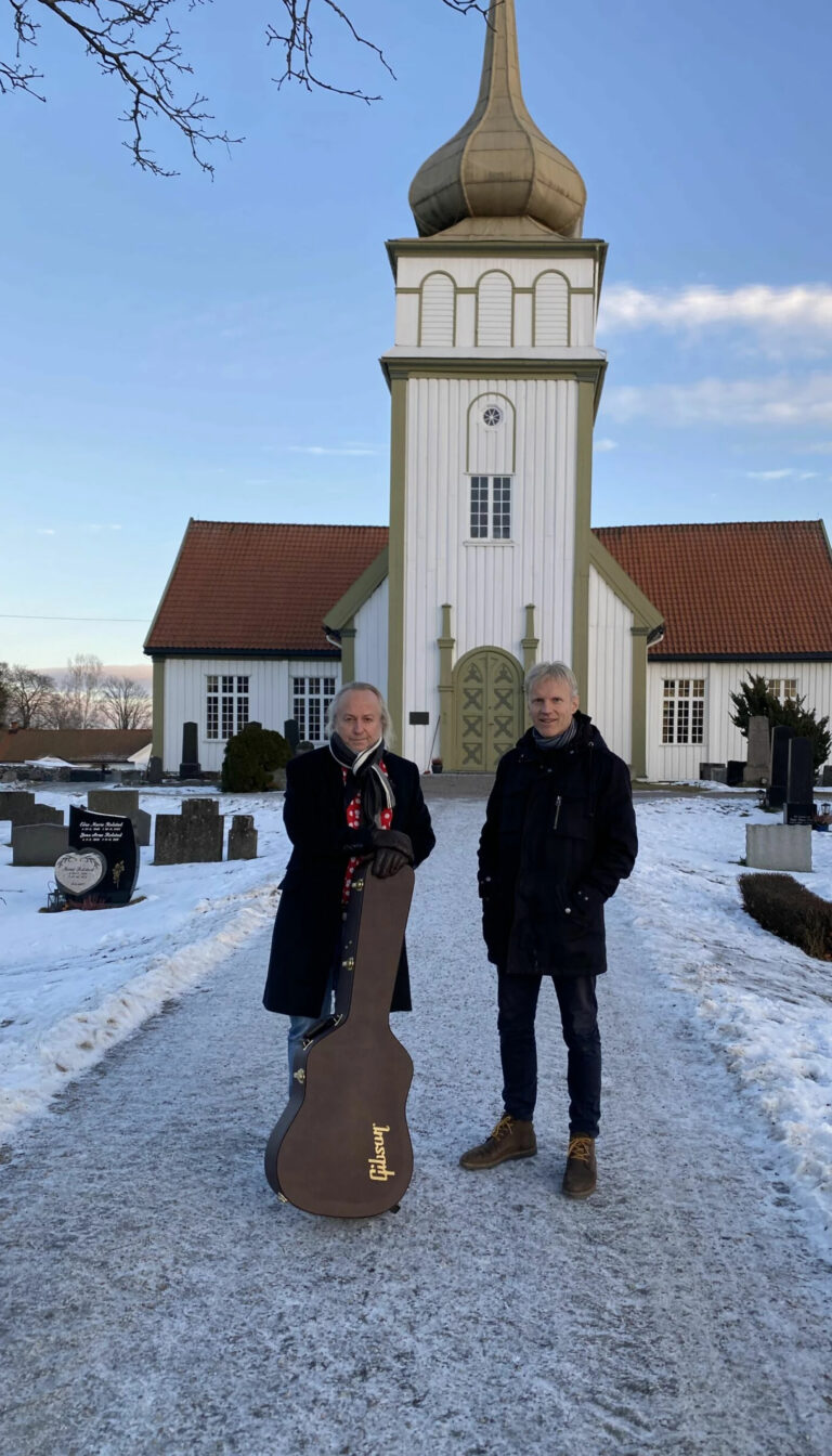 Levi Henriksen (t.v.) og Håvard Gimse fremfører sammen for første gang på åtte år.