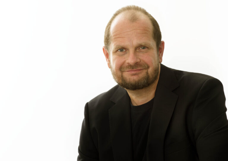 Freddy Kjensmo har fått flere gode tilbakemeldinger åp boka si