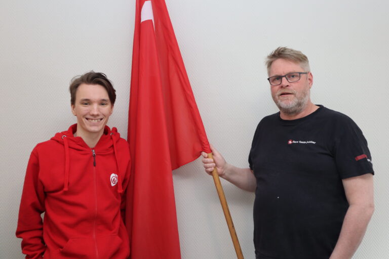 1. Mai er fortsatt like aktuelt, mener Leder i Kongsvinger Arbeiderparti Stian Sønstrud (t.v.) og leder i LO KOngsvinger og Omegn Arve Lindemark.