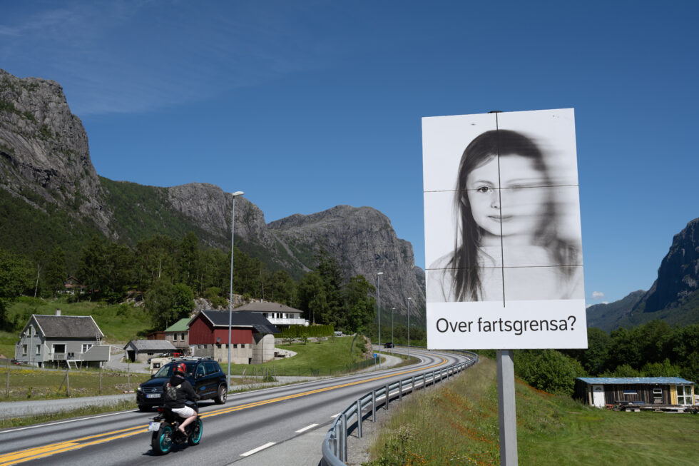seks personer har omkommet i trafikkulykker i Innlandet i april viser tall fra Statens Vegvesen.