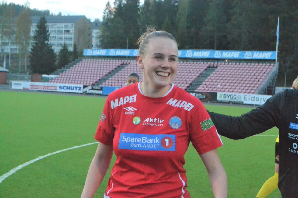 Gina Lein Kjølgård var iskald og rettet opp da hun fikk en ny sjanse på straffespark. Nå har midtstopperen nest flest scoringer i laget.