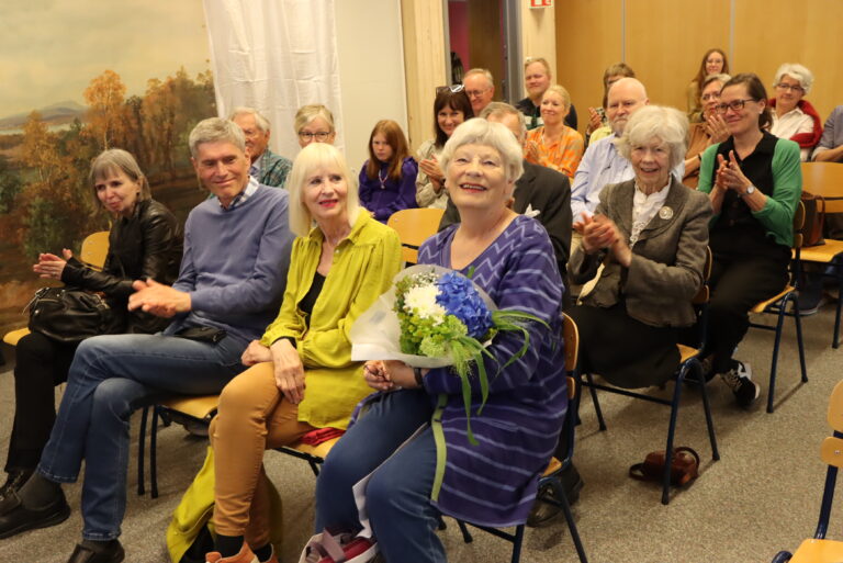 Alt som er å vite om Werenskiold, er noe barnebarnet Marit Werenskiold har skrevet over to bind. Lørdag var det boklansering på Gyldenborg.