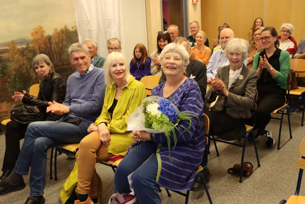 Alt som er å vite om Werenskiold, er noe barnebarnet Marit Werenskiold har skrevet over to bind. Lørdag var det boklansering på Gyldenborg.
