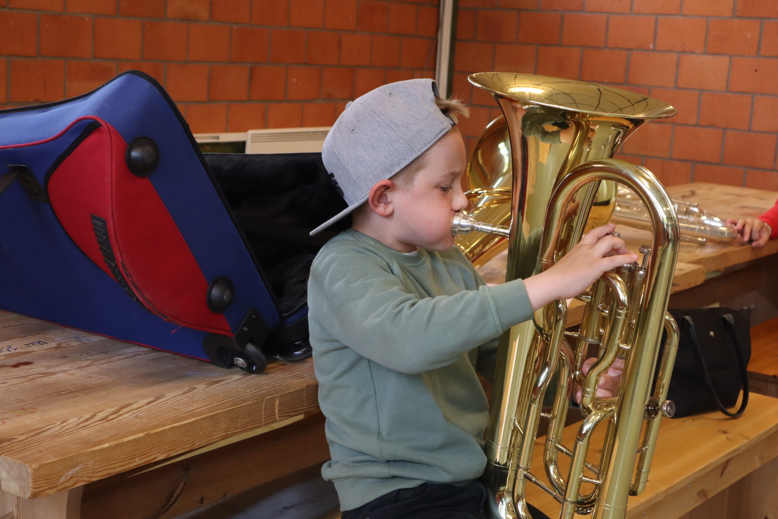 Å spile instrument falt i smak for Erling Lunderbye-Wasa.