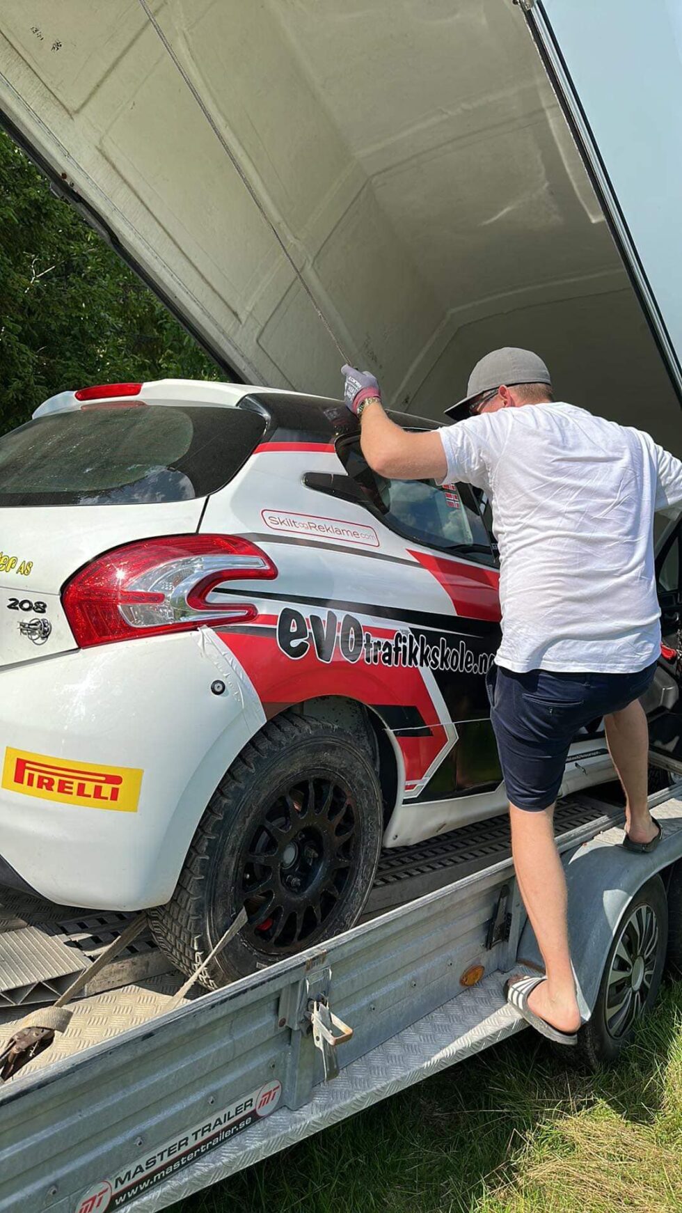 Rallybilen er nå funnet igjen.