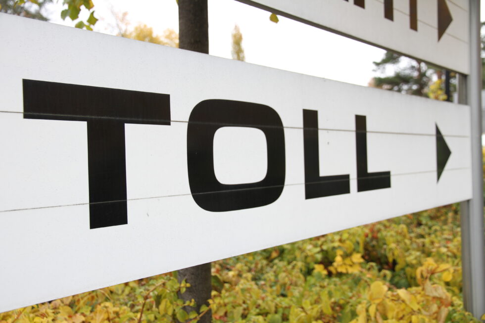 Det trengs flere mannskaper i Tollvesenet mener debattantene Kjell Arne Hansen og Gjermund Fjeldskogen
