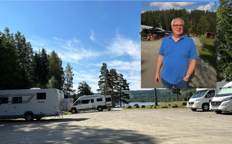 Bobilturister har for lengst funnet ut at de kan campe gratis på blant annet Bæreia. Dette er noe campingeier Gudmund Gulbrandsen (innfelt) fortviler over.