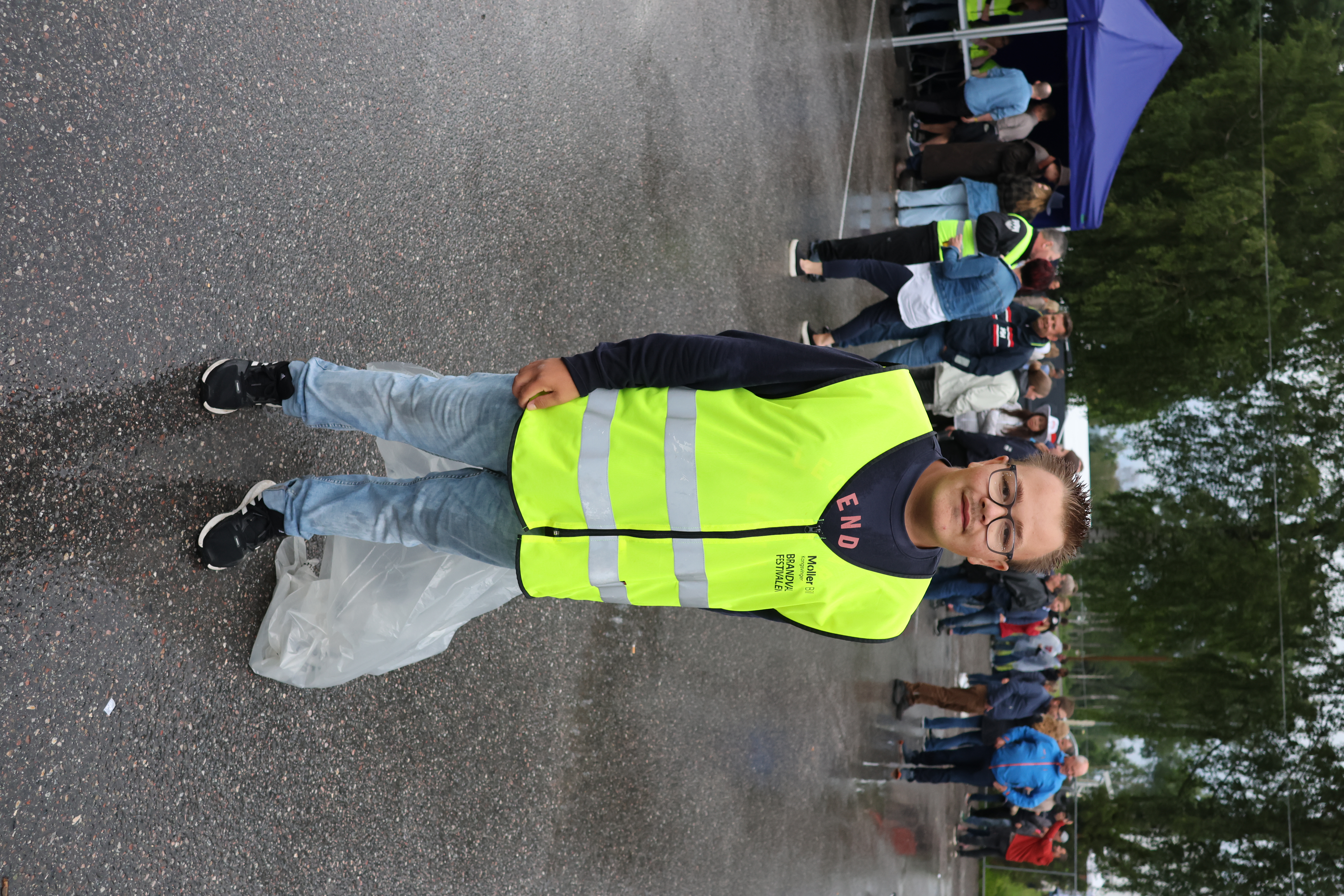 Andreas Moen fra Brandval var en av de mange frivillige som sørget for at det var ryddig på festivalområdet.