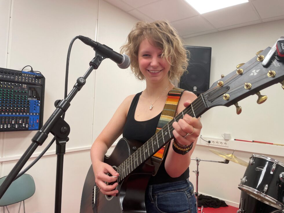 Emma Ovlien skal dele scene med en haug av store countryartister.