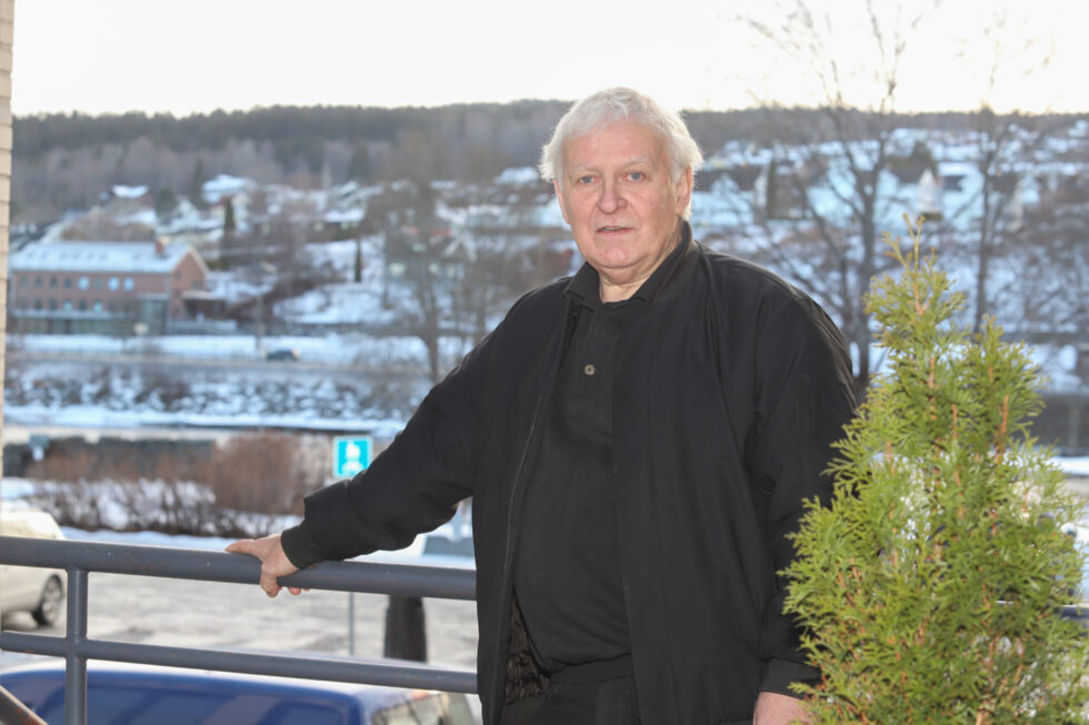 Selv etter en tur på sykehuset blir Arild Pedersen seendes rundt omkring under valgkampen.