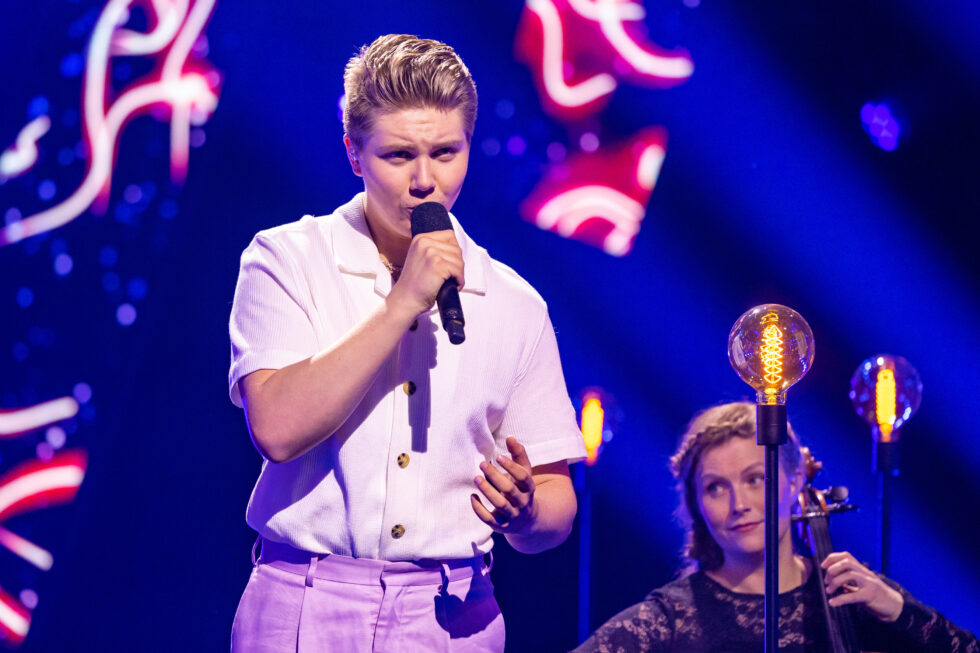 Fredrik Amadeus kom helt til finalen i årets utgave av The voice. Neste fredag synger han på Byfesten.