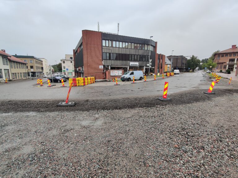 Gatene Storgata og Brugata er de som blir påvirket av det nye kjøremønsteret.