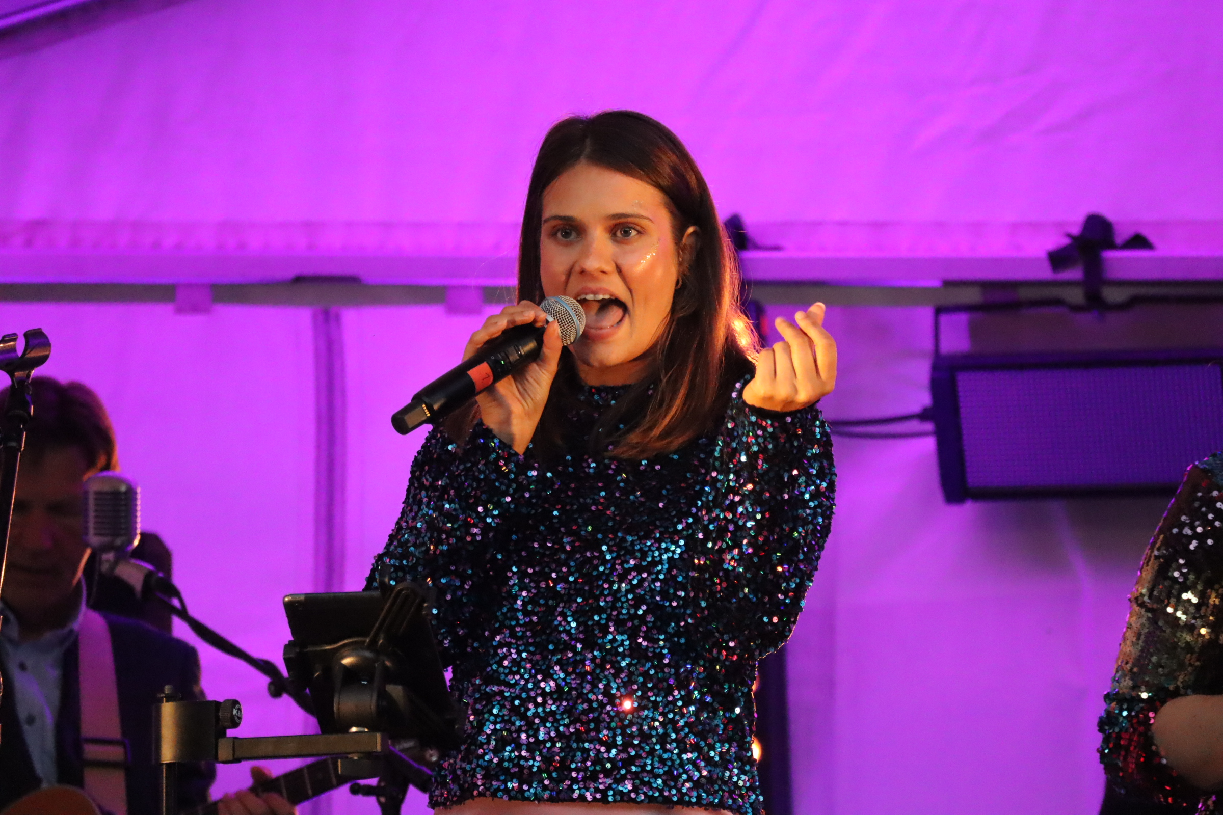 Sigrid Fiskerud koste seg på scenen i Herdahlsparken.