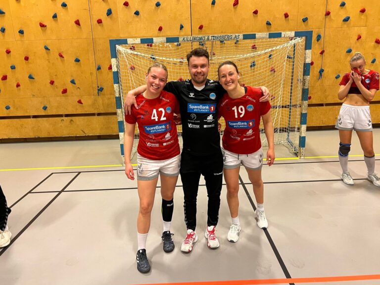 Maylene Torhov, trener Sindre Sæther og Ingrid Lysen er klare for seriestart i dag.