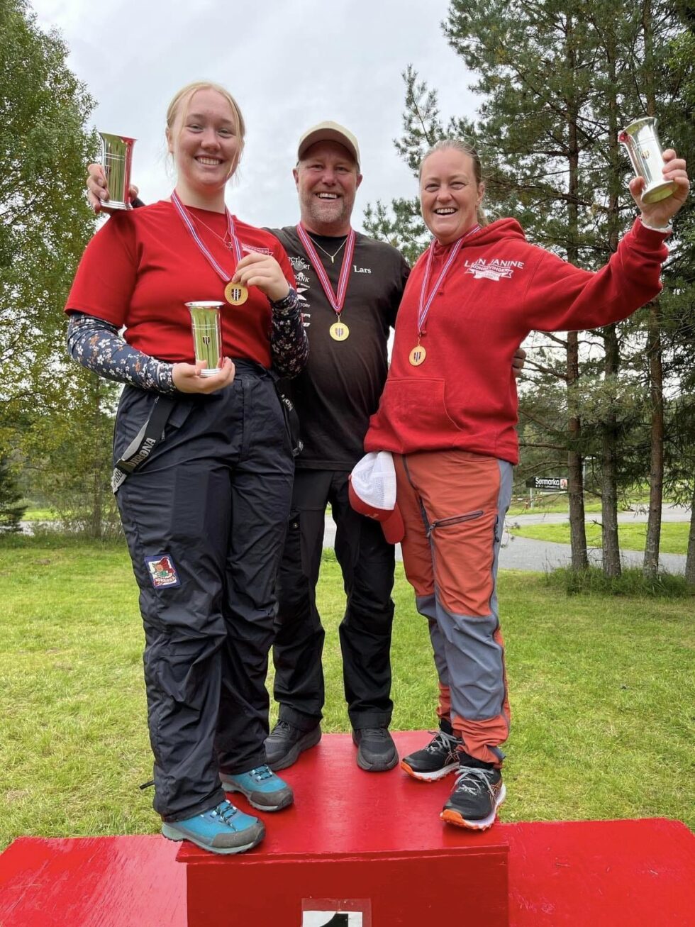 Elise Sætherskar ble norgesmester i klassen barebow U18, Lars Marius Sørlie ble norgesmester i klassen barebow herre og Janine Nordby ble norgesmester i tradisjonell bue damer. Dette er forøvrig Janine Nordbys andre NM gull på kort tid.