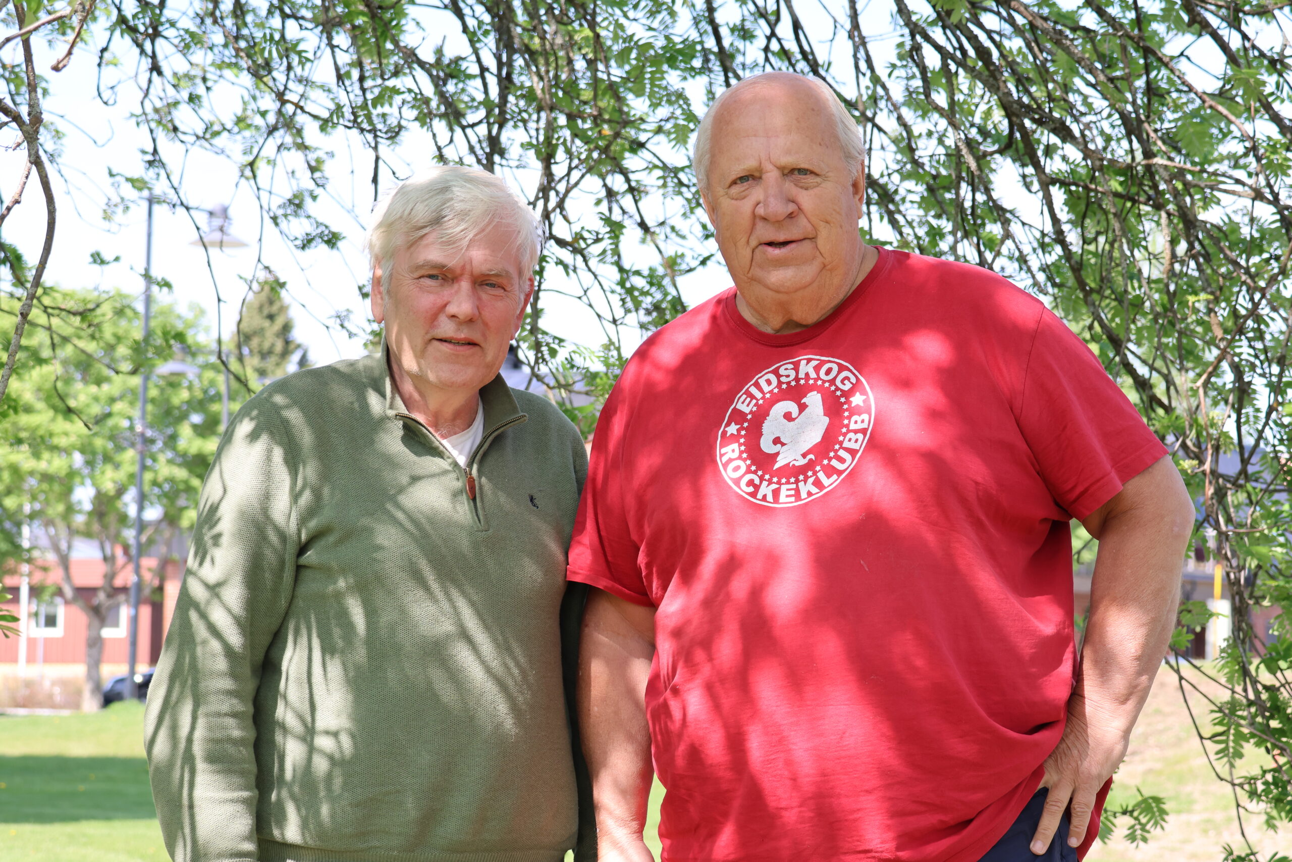 Sammen med Ivar Skulstad (t.v.) har Lorentz Moe startet et fugleprosjekt i Eidskog.