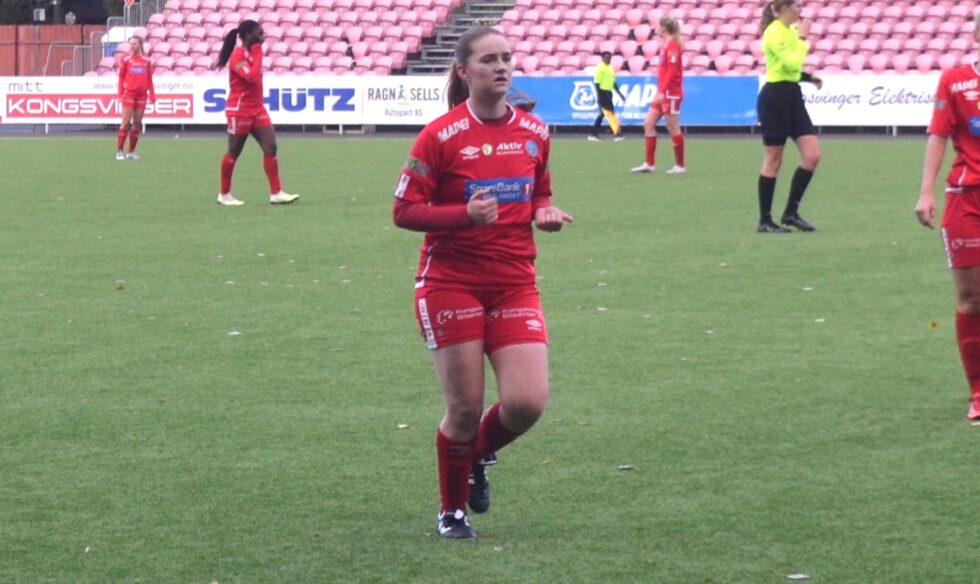 Victoria Lorentzen er bare 16 år, men har tatt nivået i 2. divisjon godt. Spilleren stortrives i KIL og lørdag fikk hun sin første scoring.