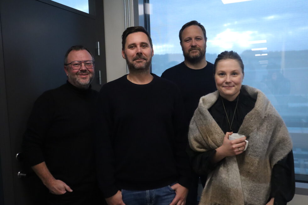 Attme kommunikasjonsbyrå oppløses fra 1. desember. F.v. Ronald Jørgensen, Espen Knudsen, Kjetil Blakå og Mari Finsen.