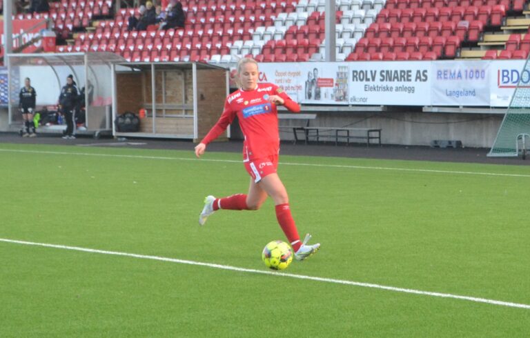 Med både mål og målgivende pasning var Hanna Moen Skasberg blant flere spillere som sørget for en solid 4-1 seier mot Sarpsborg 08.