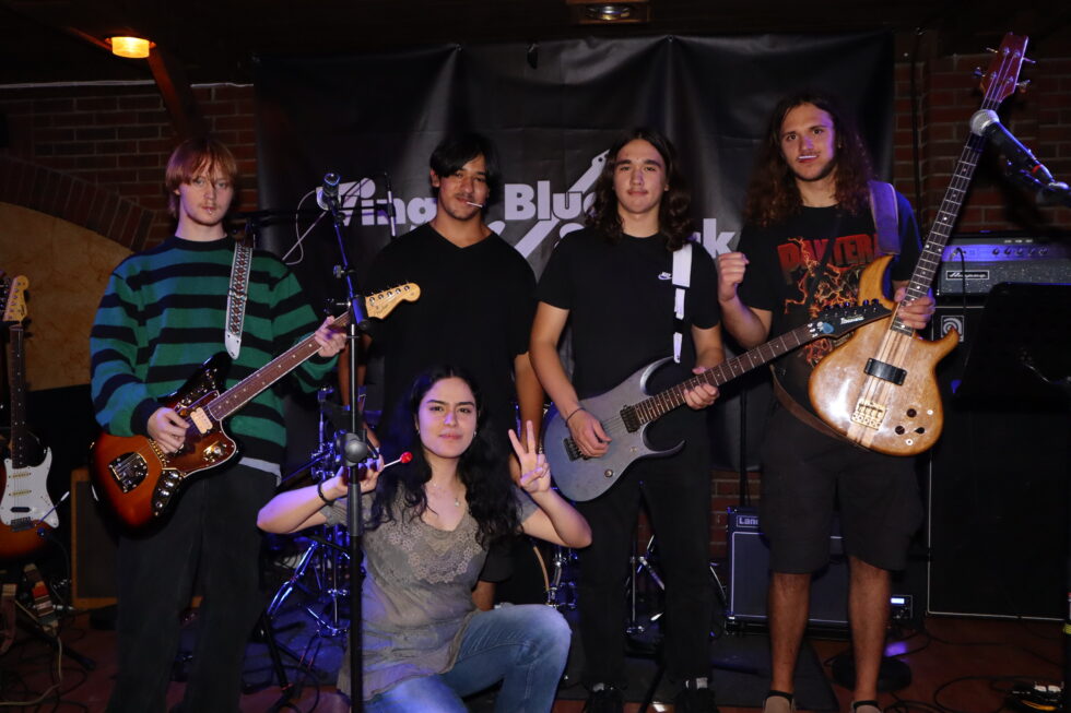 Kent Oliver Moen Listheim, Erik Lyle, Aleksandov Savic, Pawel Sapula og Yasmin Al-Mustafa foran utgjør Aroma Rush.