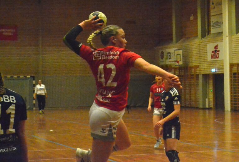 Maylene Sølien Torhov delte toppscorertittelen med Ane Engan Haugen i kampen mot Oppsal 2