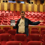 Lars Ovlien har skrevet bok om Kongsvinger Røde Kors og er konferansier for Røde Kors gallaen i Rådhusteatret den 2. desember. --Vi håper å fylle Rådhusteatret denne kvelden, sier han.