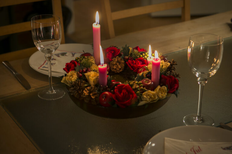 Mange forbinder de kommende ukene med mye hjemmelaget mat, julekos med levende lys og alkohol. Men slår helsemyndighetene fast, en gang for alle, at det er best å holde seg helt unna alkohol