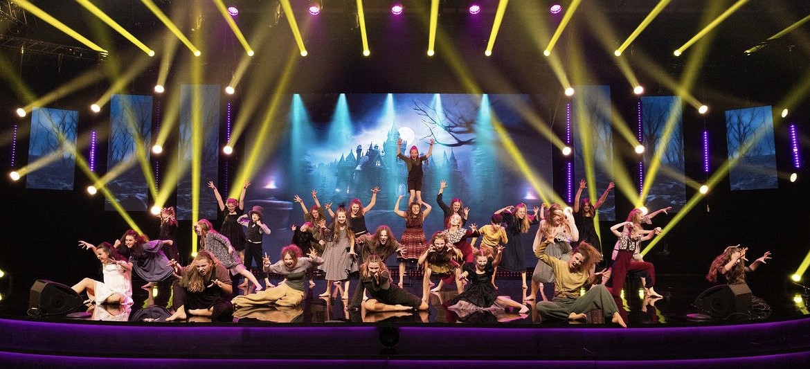 Katharina og resten av jentene er i finalen i Norske Talenter.