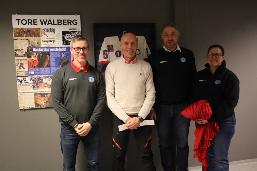 F.v. Jan Christer "Chirre" Eriksson, Thore Wålberg, Christer Mykkestue og Lisa Lind Noer på 10-årsjubileet og avdukingen av Wall of Fame.