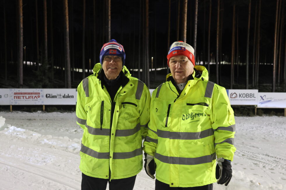 Otto Kristiansen og Oddbjørn Lillebekk har mange timer på Liermoen kunstsnøanlegg. Det aller meste av arbeidet som skjer på skianlegget gjøres på dugnad.