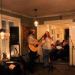 Thea Paulsrud og Ask Vatn Strøm holdt den første av tre konserter på Kafe Bohem onsdag kveld..