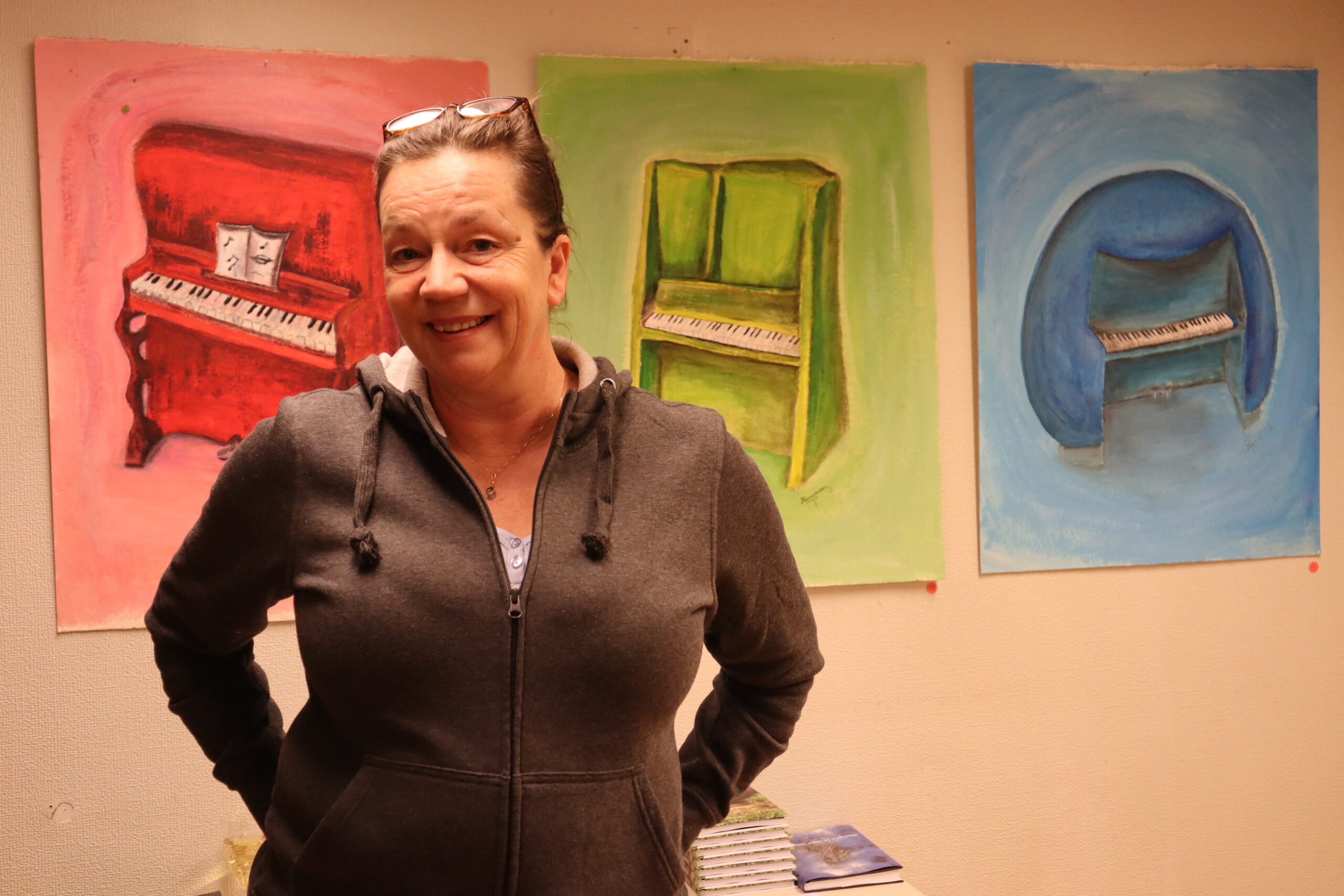 Mette Skogbakken med sin utstilling T.Y.P.