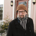 Festivalsjef Lars Ovlien holder på med innspurten til åpning av De små Scener festival onsdag.