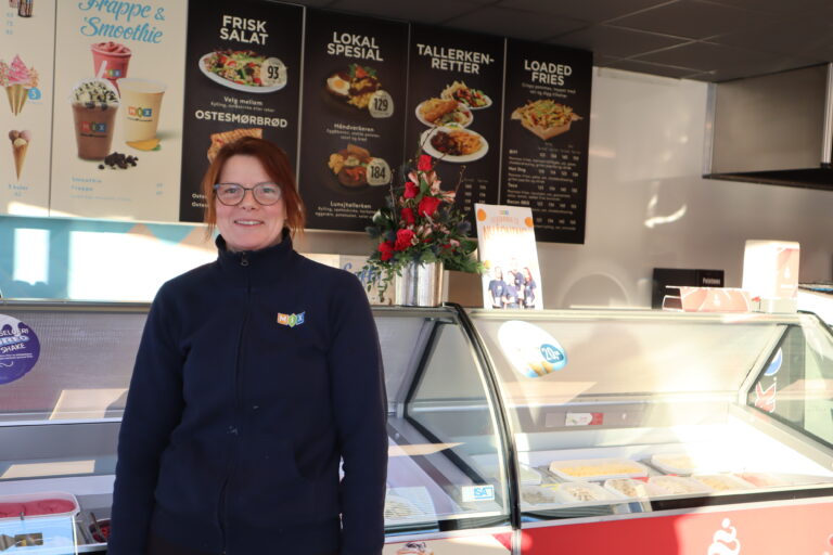 En av eierne og daglig leder ved MIX på Rasta Ann Kristin Klokkerud er godt fornøyd med den nye innsiden av butikken.