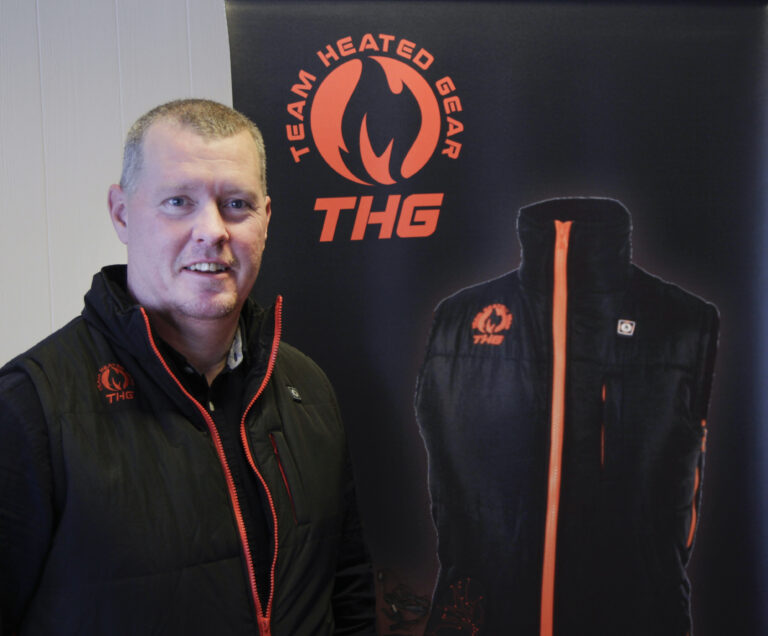 Bjørn Erik Johnsen driver firmaet JBE Invest, som selger og markedsfører ulike varmeprodukter under merkevarene Varmevest og THG Team Heated Gear.